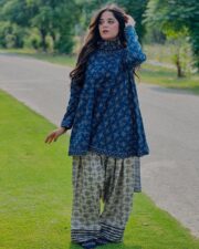 3 Pcs Women's Stitched Lawn Printed Suit - Image 5